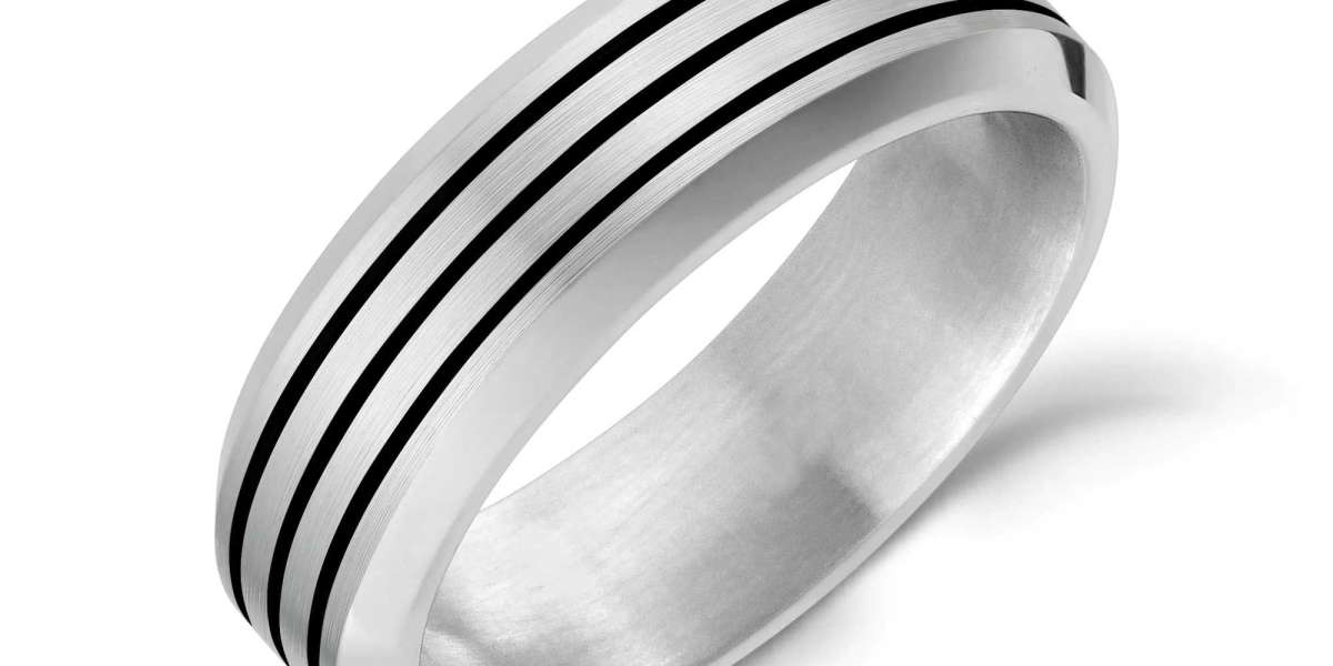 Ringing True: A Guide to Men's Fashion Rings